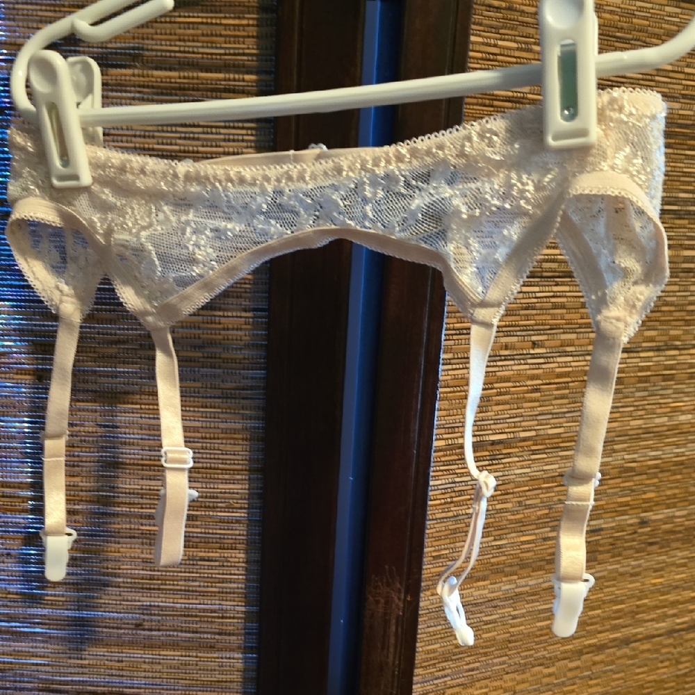 Lace Garter Belt in Cream Color